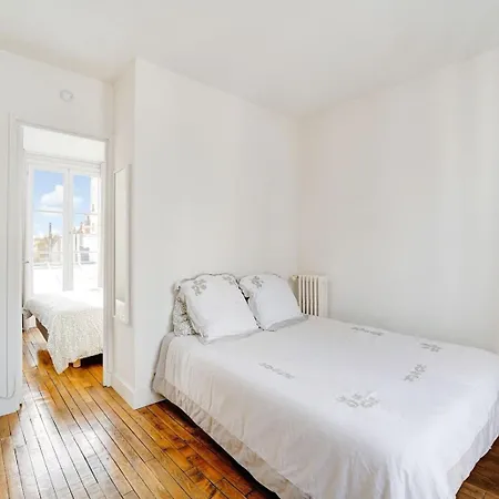 Invalides - Tour Eiffel Париж